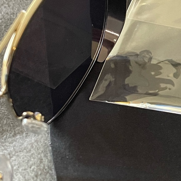DIOr Sunglasses DIOr Sunglasses🔥 - Picture 10 of 16